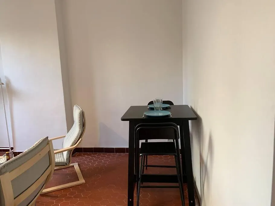 Appartement Palais Longchamps, T2 côté cour à Marseille France